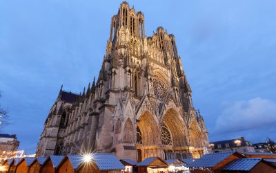 Le Marché de Noël de Reims : la magie des fêtes au cœur de la ville 